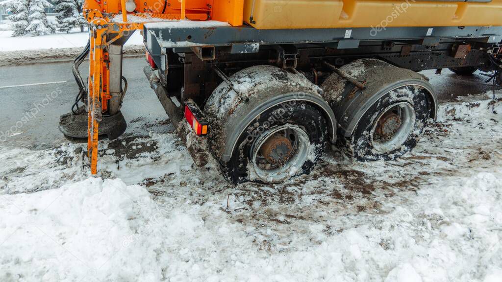 Präziser Streuautomat für Feuchtsalz